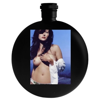 Shannen Doherty Round Flask