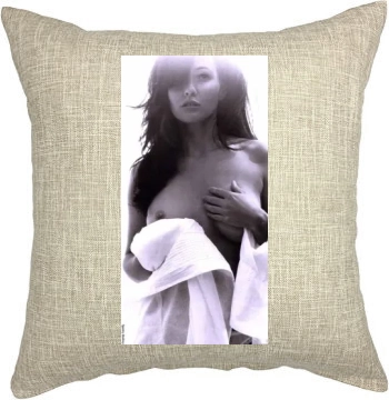 Shannen Doherty Pillow