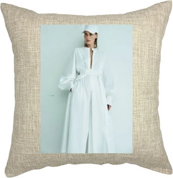 Amber Valletta Pillow