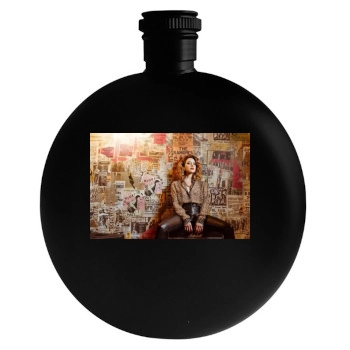 Aubrey Plaza Round Flask