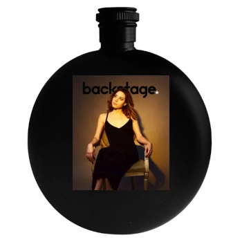 Aubrey Plaza Round Flask