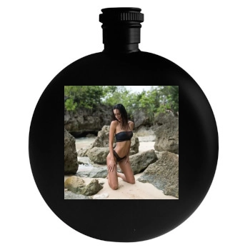 Amanda Pizziconi Round Flask