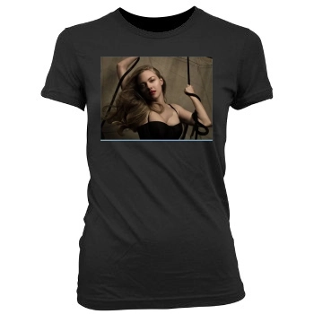 Amanda Seyfried Women's Junior Cut Crewneck T-Shirt