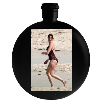 Stephanie Seymour Round Flask