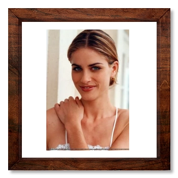 Amanda Peet 12x12