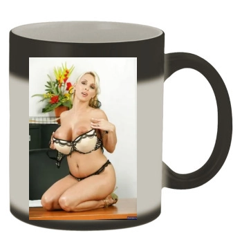 Holly Halston Color Changing Mug