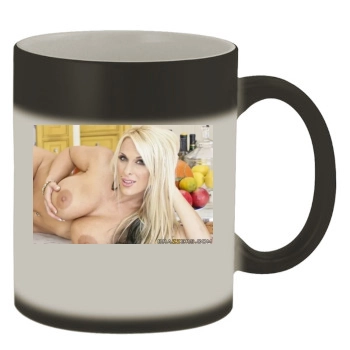 Holly Halston Color Changing Mug