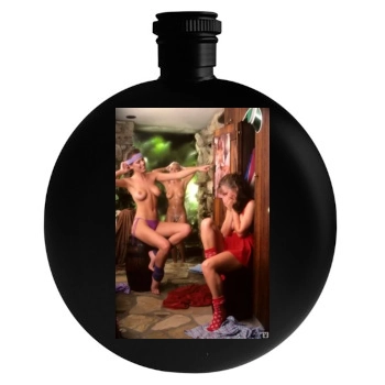 Gig Gangel Round Flask