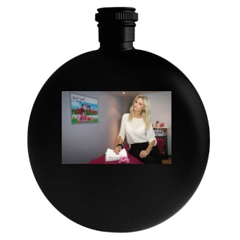 Adriana Karembeu Round Flask