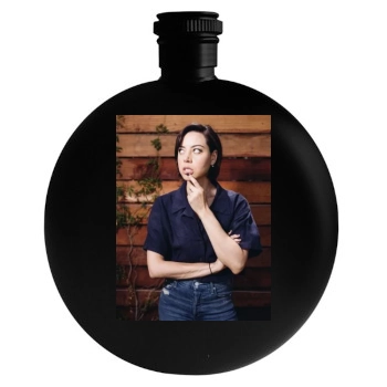 Aubrey Plaza Round Flask