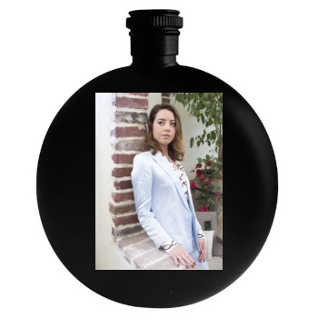 Aubrey Plaza Round Flask