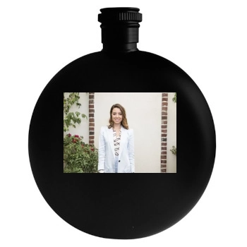 Aubrey Plaza Round Flask