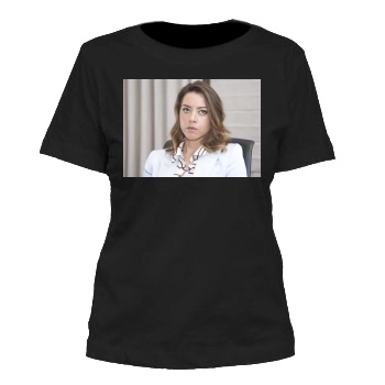 Aubrey Plaza Women's Cut T-Shirt