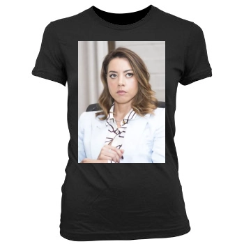 Aubrey Plaza Women's Junior Cut Crewneck T-Shirt