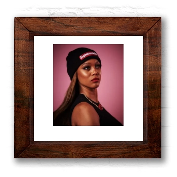 Tyra Banks 6x6