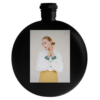 AnnaSophia Robb Round Flask