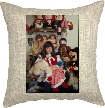 Shannen Doherty Pillow