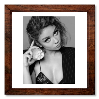 Sarah Hyland 12x12