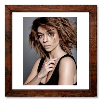 Sarah Hyland 12x12