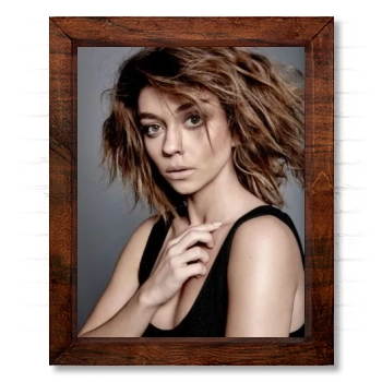 Sarah Hyland 14x17