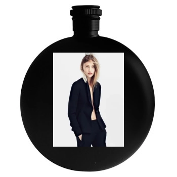 Sasha Pivovarova Round Flask