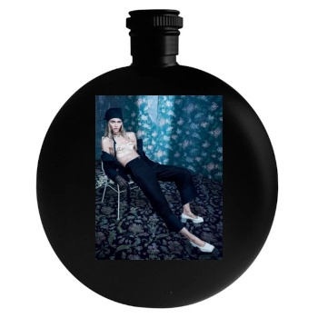 Sasha Pivovarova Round Flask