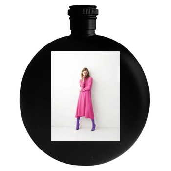 Sasha Pivovarova Round Flask