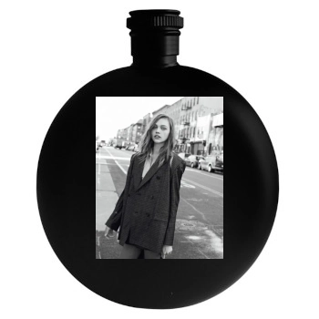 Sasha Pivovarova Round Flask