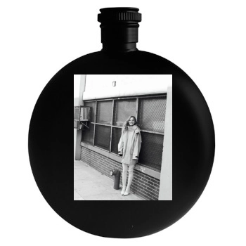 Sasha Pivovarova Round Flask