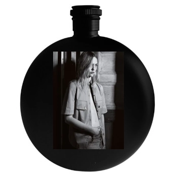 Sasha Pivovarova Round Flask