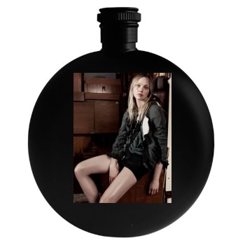 Sasha Pivovarova Round Flask