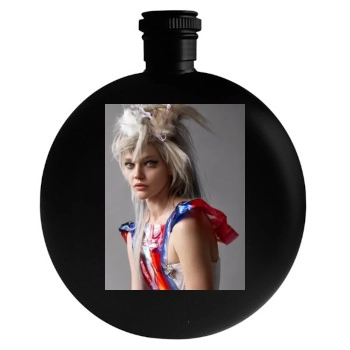 Sasha Pivovarova Round Flask