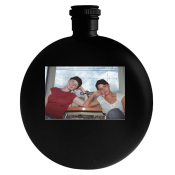 TATU Round Flask