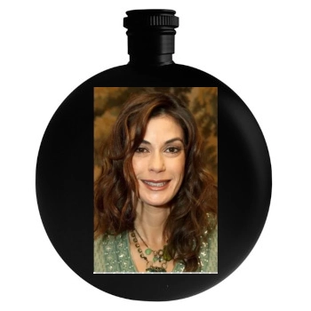 Teri Hatcher Round Flask