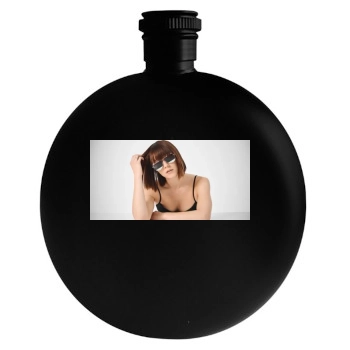 Mary Elizabeth Winstead Round Flask