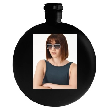 Mary Elizabeth Winstead Round Flask