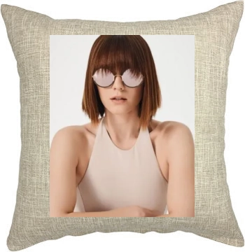 Mary Elizabeth Winstead Pillow