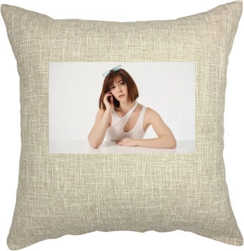 Mary Elizabeth Winstead Pillow