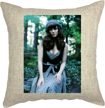 Mary Elizabeth Winstead Pillow