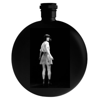 Mary Elizabeth Winstead Round Flask