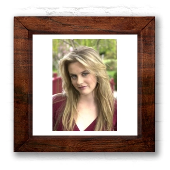 Alicia Silverstone 6x6