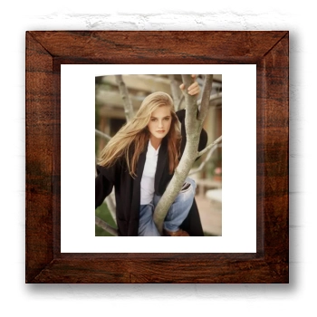 Alicia Silverstone 6x6